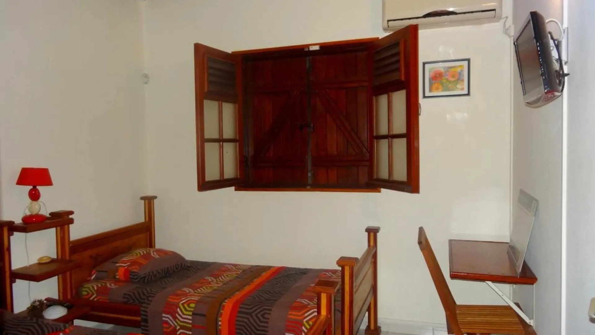 Appartement House With 2 Bedrooms In Saint-Francois, With Pool Access, Enclosed Ga