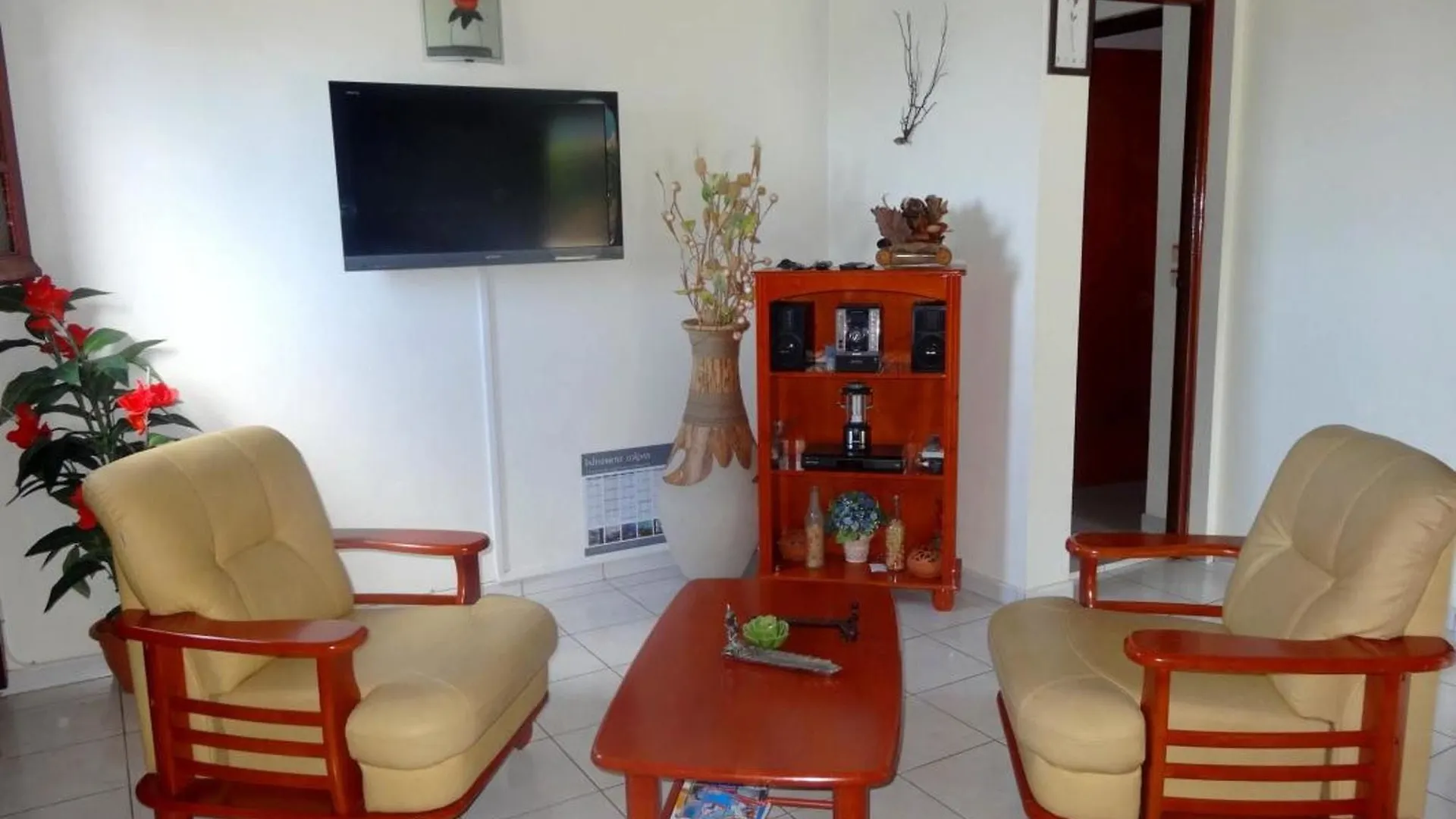 Apartment House With 2 Bedrooms In Saint-Francois, With Pool Access, Enclosed Ga